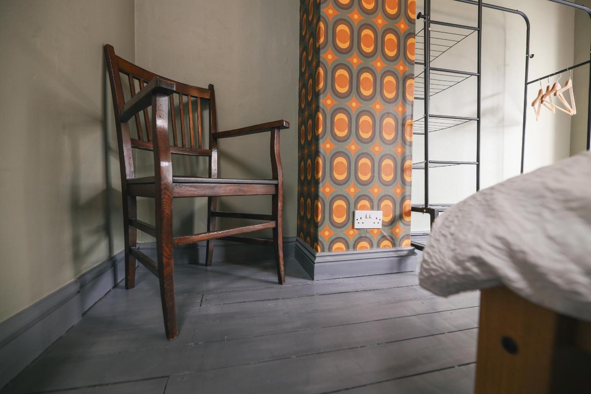 Franky's Place, In Roundhay, - Free Parking, Breakfast & Wifi Bed & Breakfast *