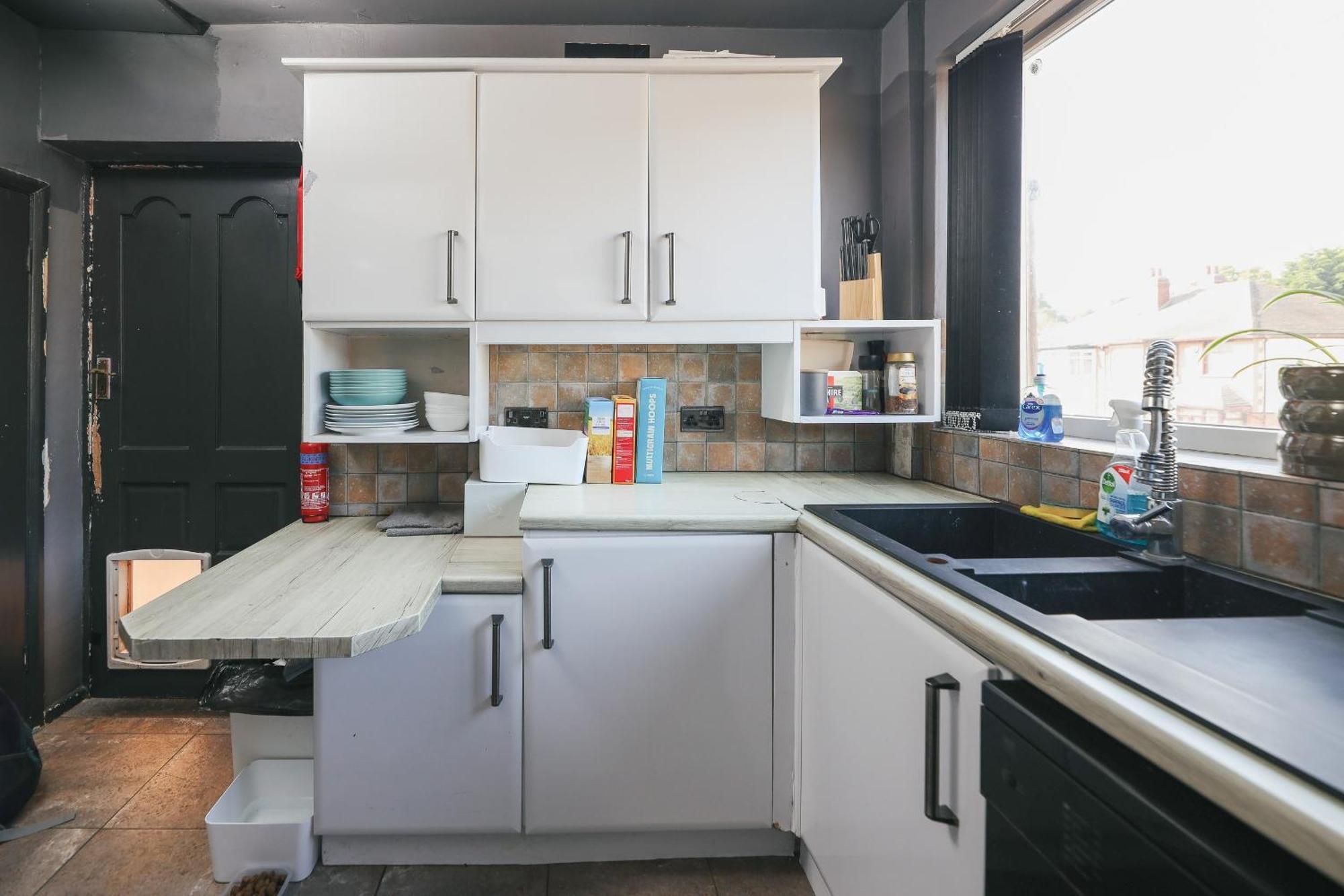 Franky's Place, In Roundhay, - Free Parking, Breakfast & Wifi Bed & Breakfast *